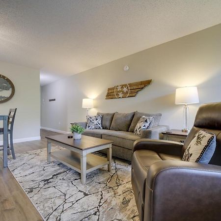 Stylish Gatlinburg Condo With Pool Walk Downtown! Exterior photo