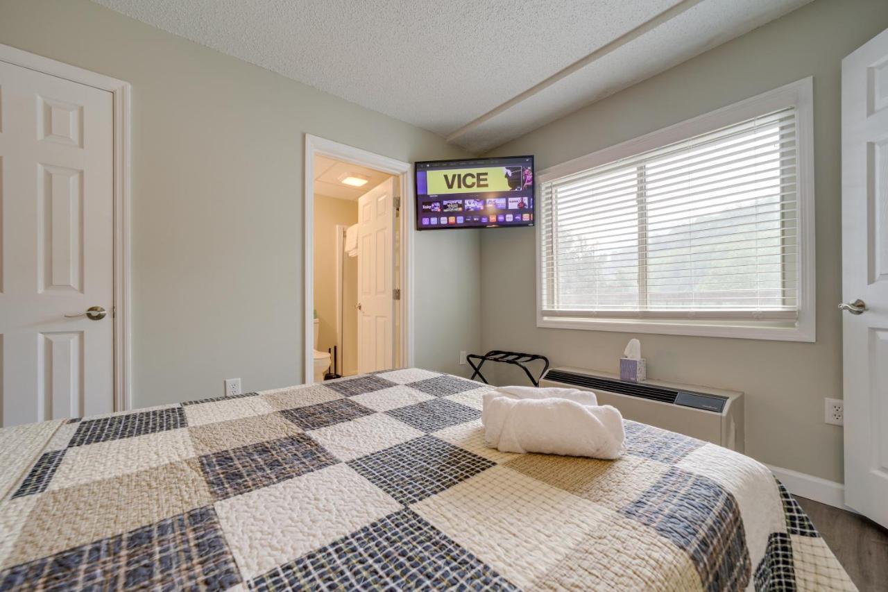 Stylish Gatlinburg Condo With Pool Walk Downtown! Exterior photo